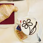 Palace 2000 Hotel 4*