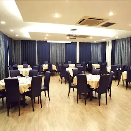 酒店 2000皇宫酒店 4*