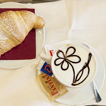 Palace 2000 Hotel 4*