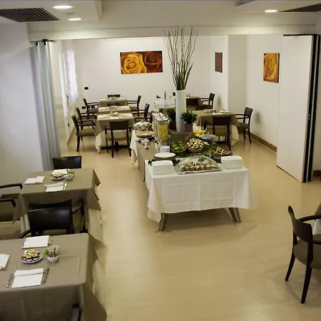 Hotel Palace 2000 4*