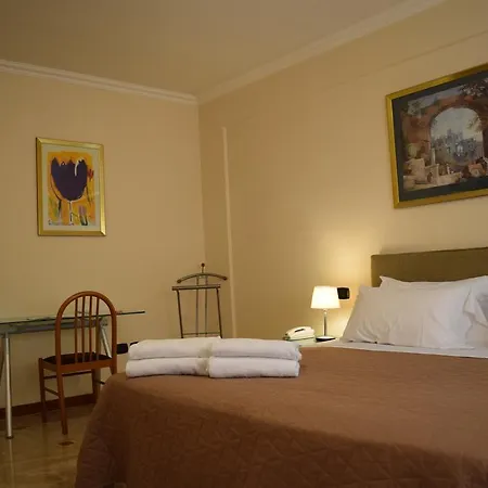 Ξενοδοχείο Palace 2000 4*