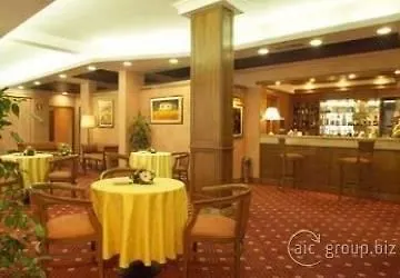 2000皇宫酒店 4*