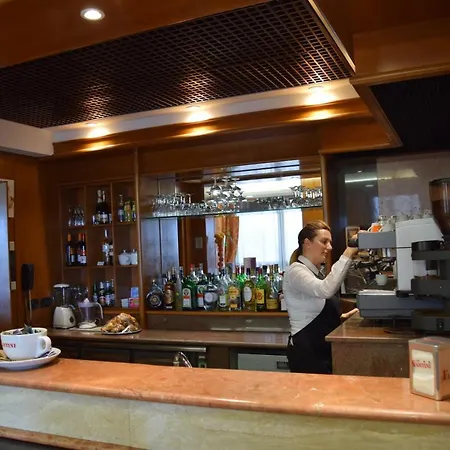 2000皇宫酒店
