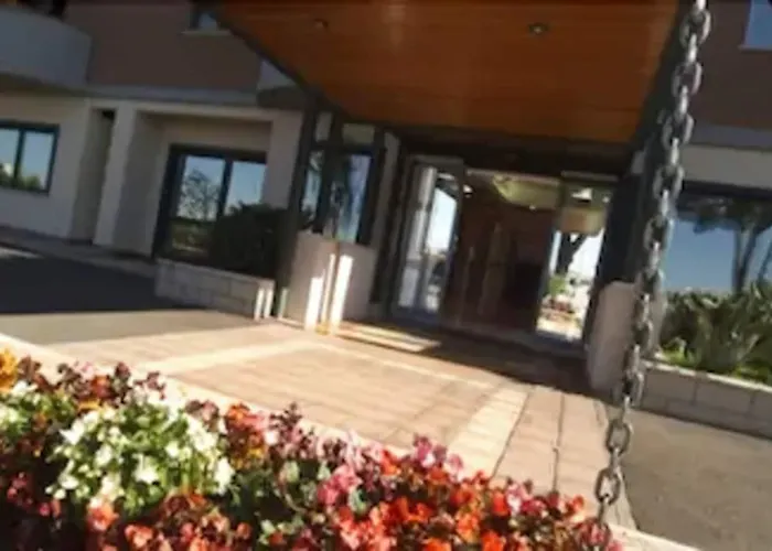 Palace 2000 Hotel
