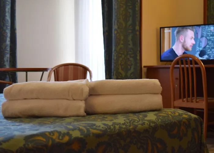 Palace 2000 Hotel 4*