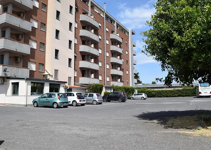 Palace 2000 Hotel 4*