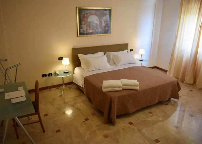 Palace 2000 Hotel 4*